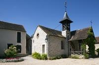 Sur la gauche, la maison-atelier de Théodore Rousseau