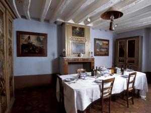 Intérieur salle à manger.