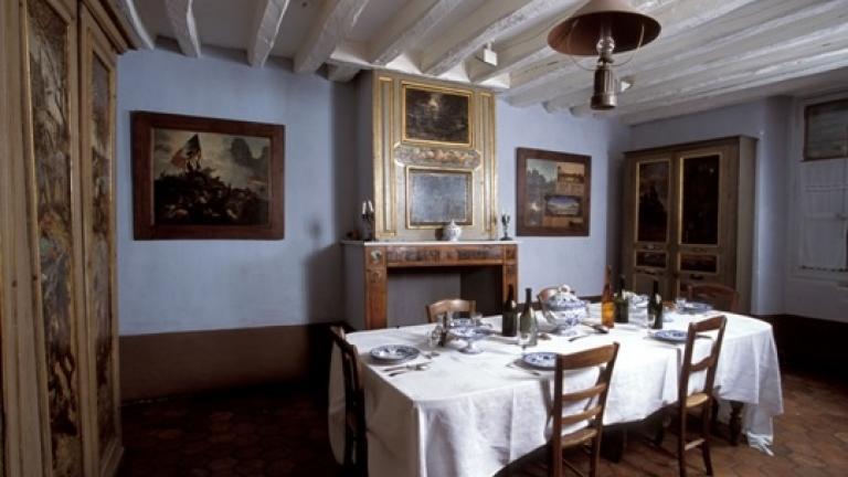 Intérieur salle à manger.